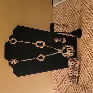 Premier Designs jewelry set